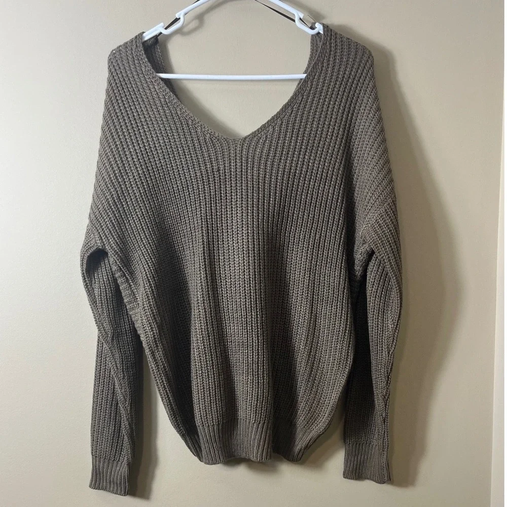 Love Tree Twist Back Sweater Medium Taupe Chunky Knit Boho Open Back V Neck
